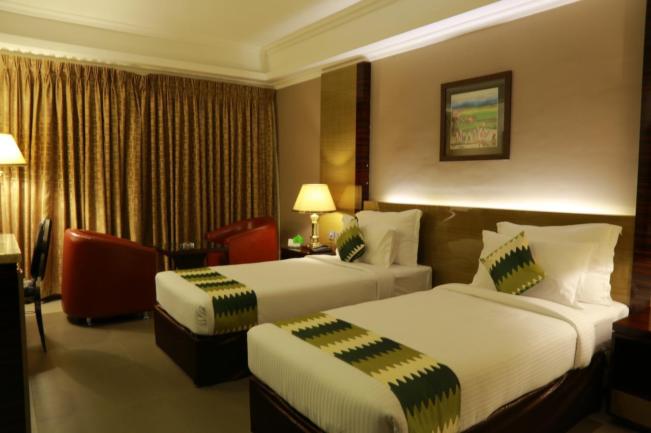 Hotel Bonanza Alappuzha Exterior photo